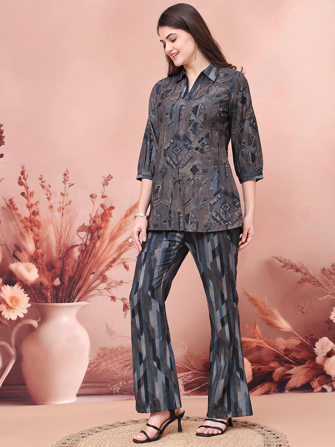 Grey Abstract Premium 2 Pcs Co-Ord Set for Women Secondary image